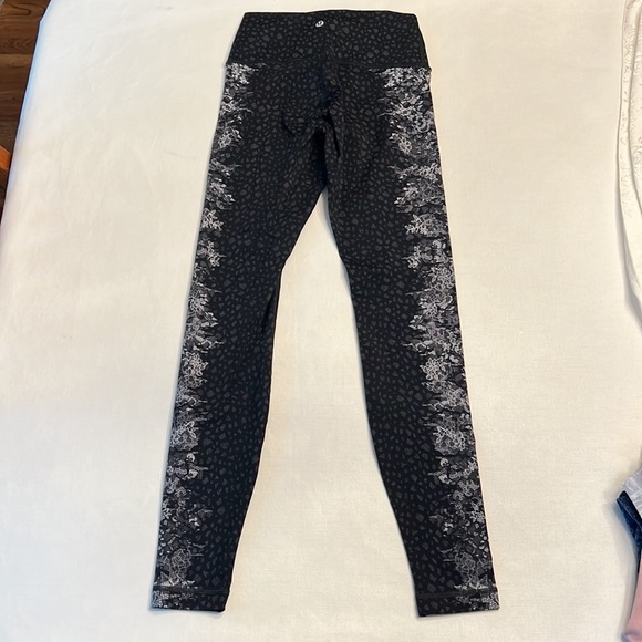 Lululemon Wunder Under Hi-Rise Tight 28" Overlace Wunderunder HR Ice Grey Black - Picture 3 of 5